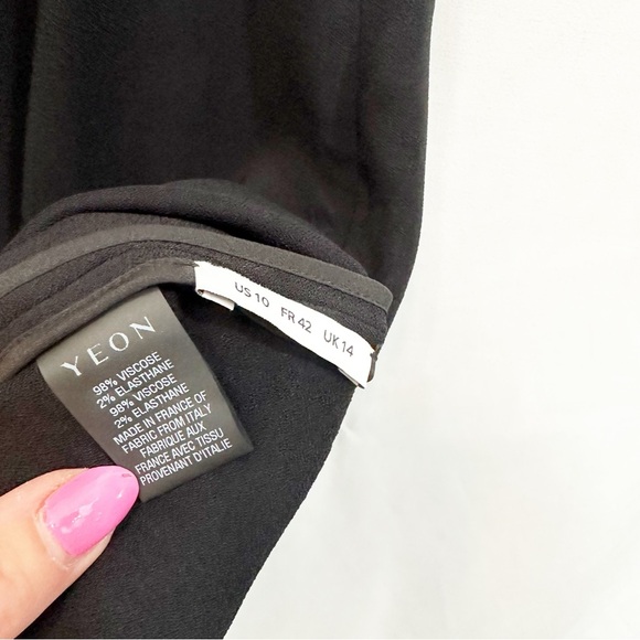 NWT YEON Hoshi Asymmetrical Hem Short Sleeve Boatneck Midi Dress in Black - Picture 13 of 14